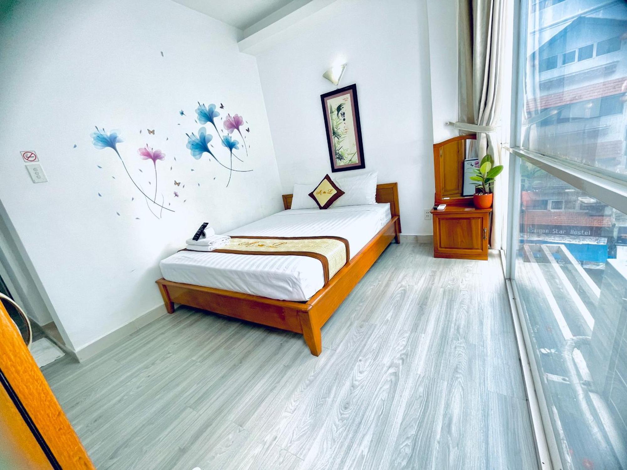 Marieline 1 Hotel Pham Ngu Lao Ho Chi Minh City Exterior photo